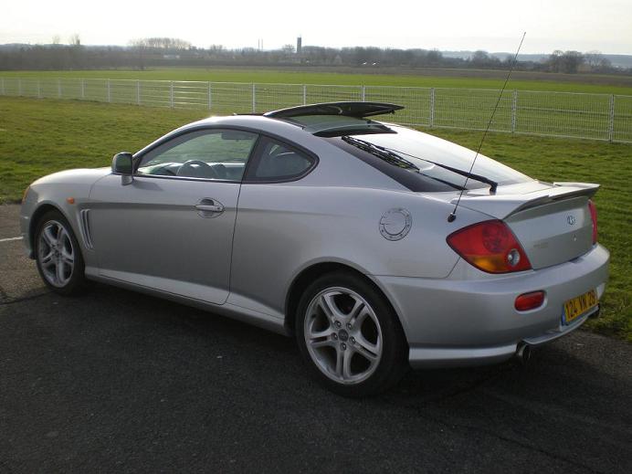 Hyundai Coupe 27L V6