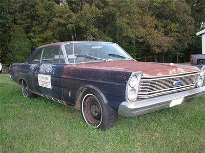 Ford Galaxie 500 2-dr Sedan