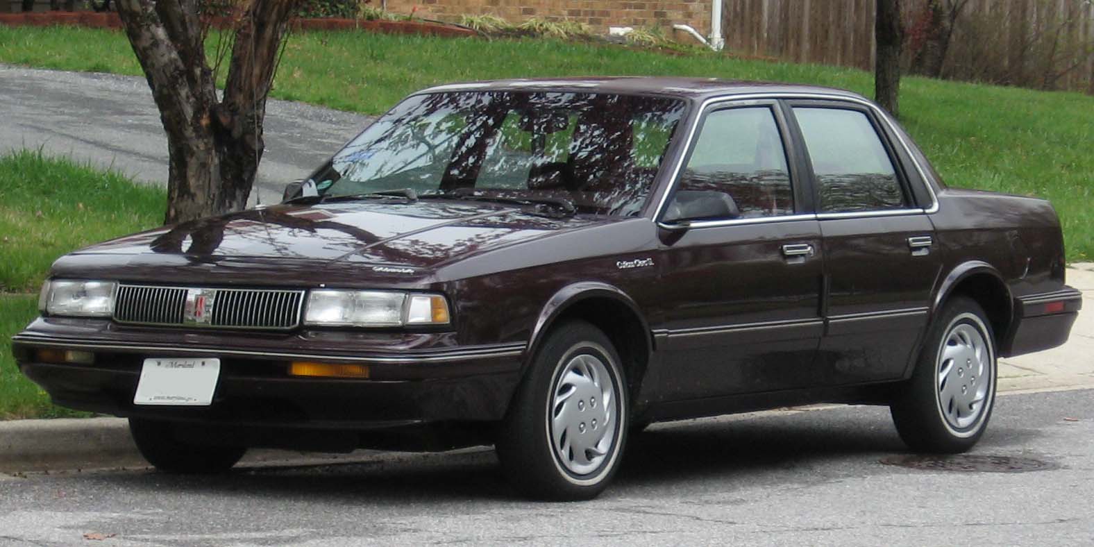 Oldsmobile Cutlass Cruiser S