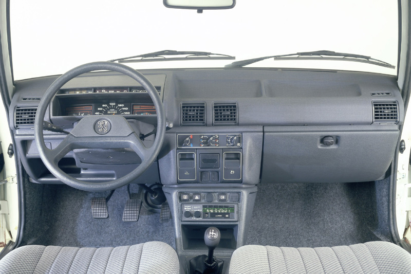 Peugeot 305 GR