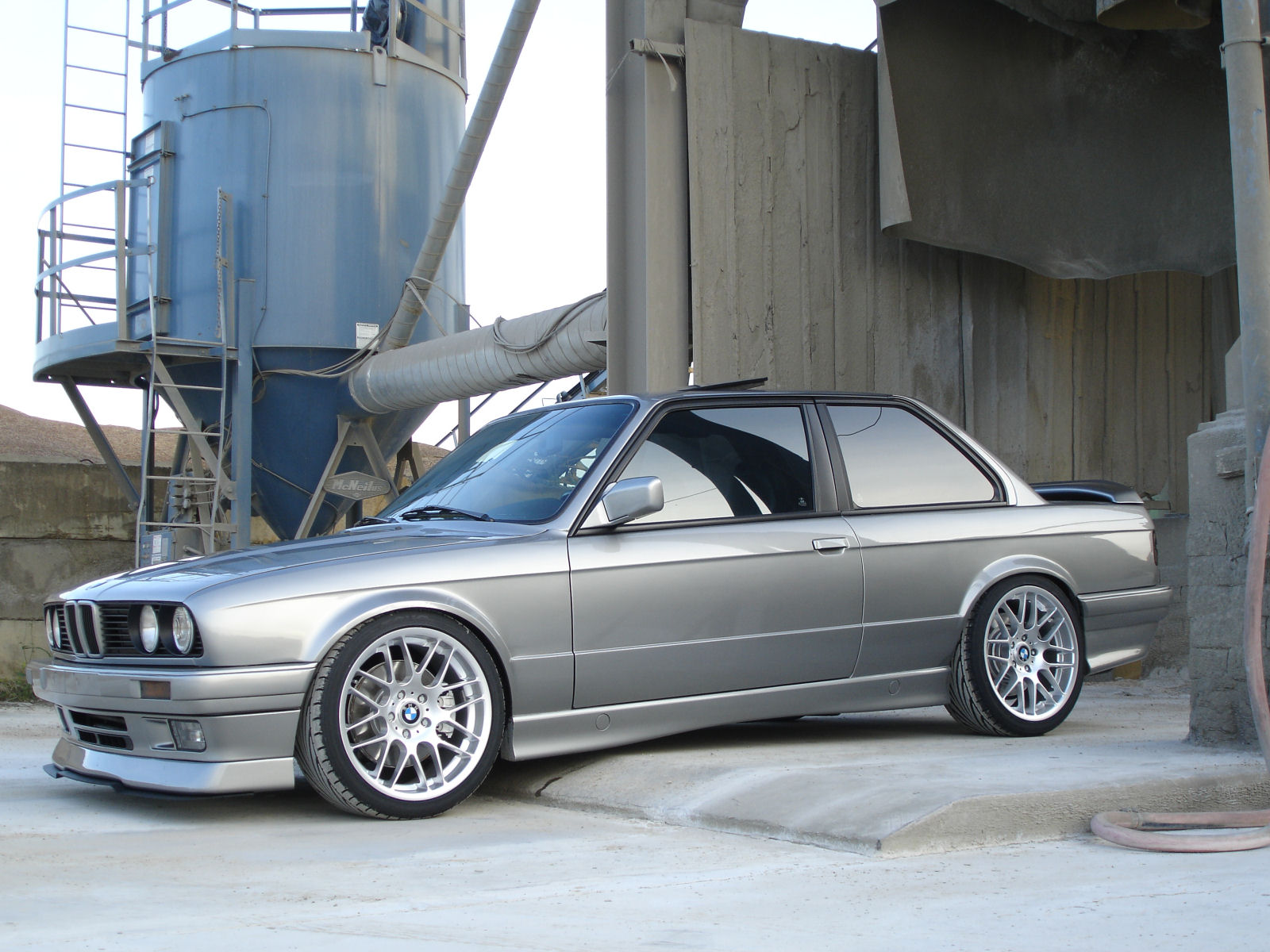 BMW 325iS