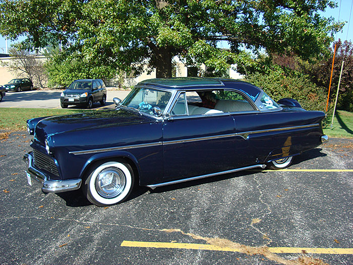 Ford Crestliner Skyliner