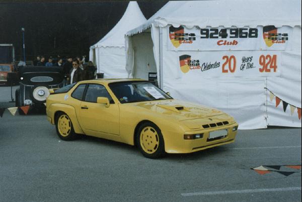 Porsche 924 Carrera GT replica