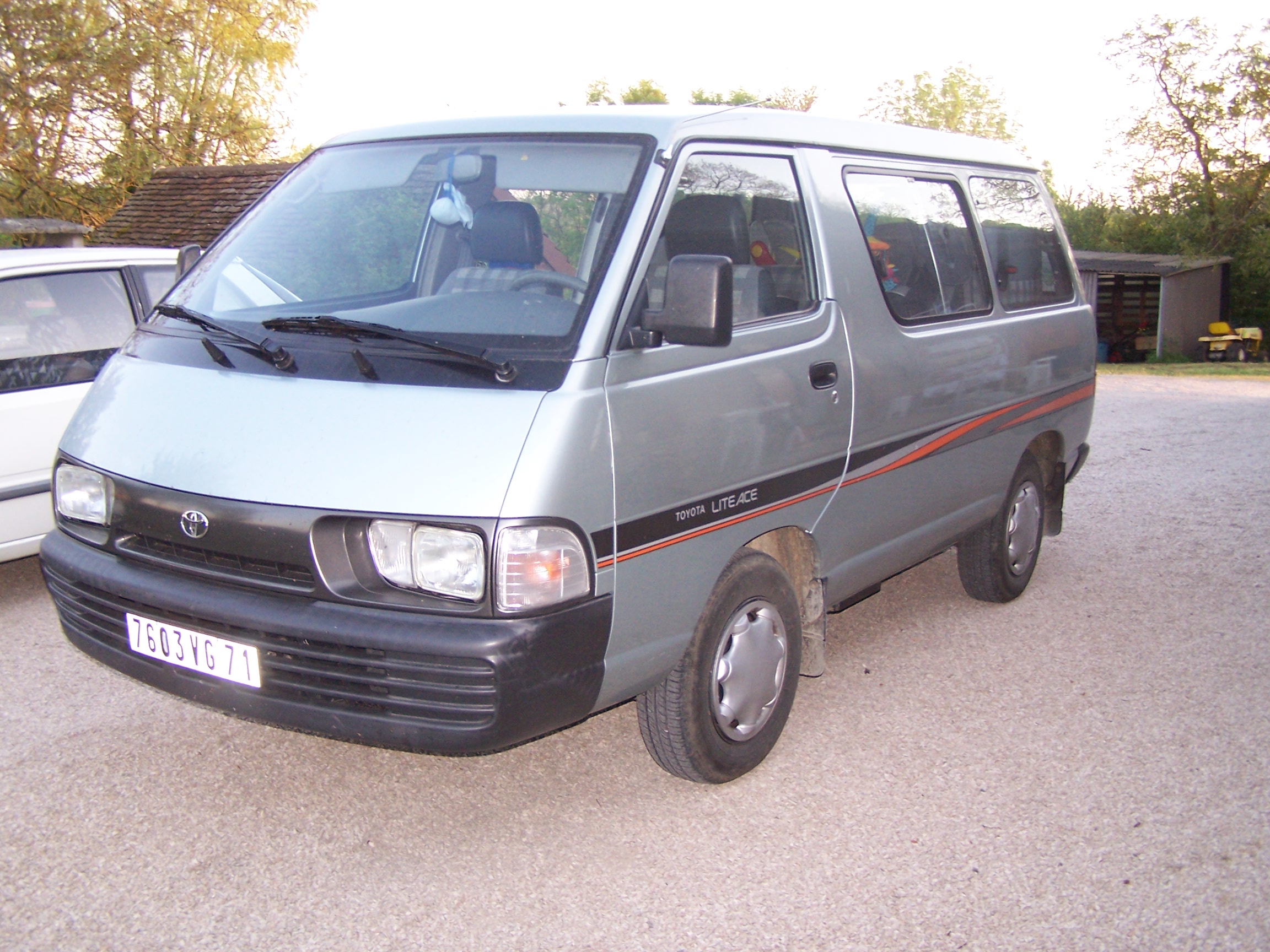 Toyota Sprinter 15 DX wagon