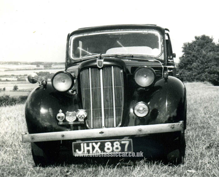 Morris Eight 4dr saloon