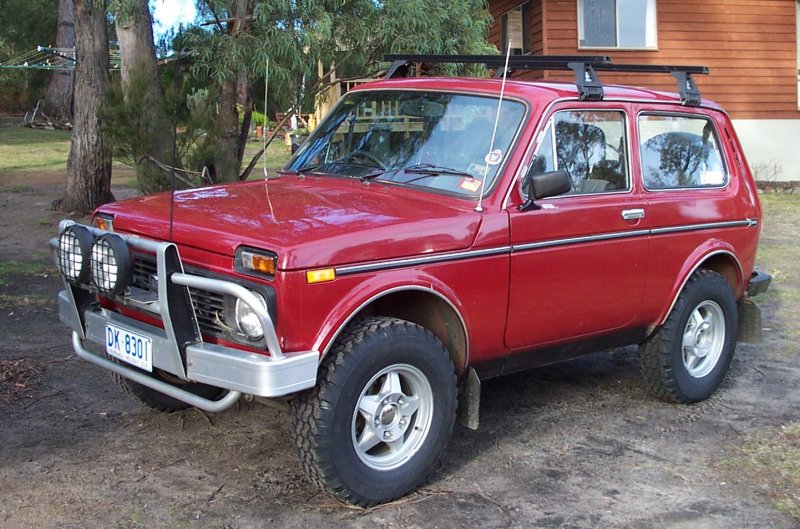 Lada 21217 Niva 16