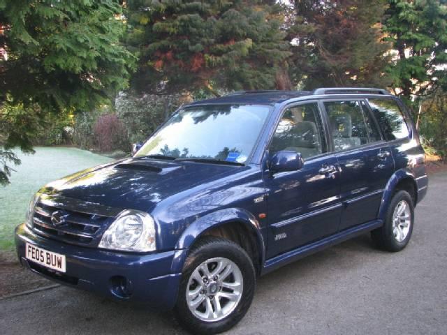 Suzuki Grand Nomade XL7 27