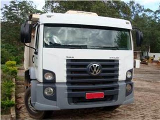 Volkswagen Constellation 31-320 6X4