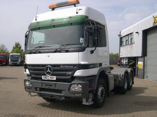 Mercedes-Benz Actros 2651 V8