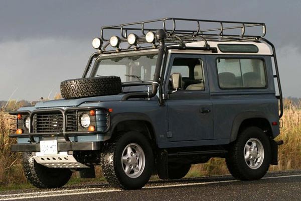 Land Rover Defender 90