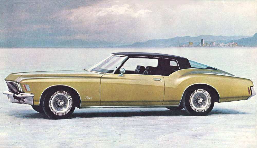 Buick Wildcatthinpillar sedan