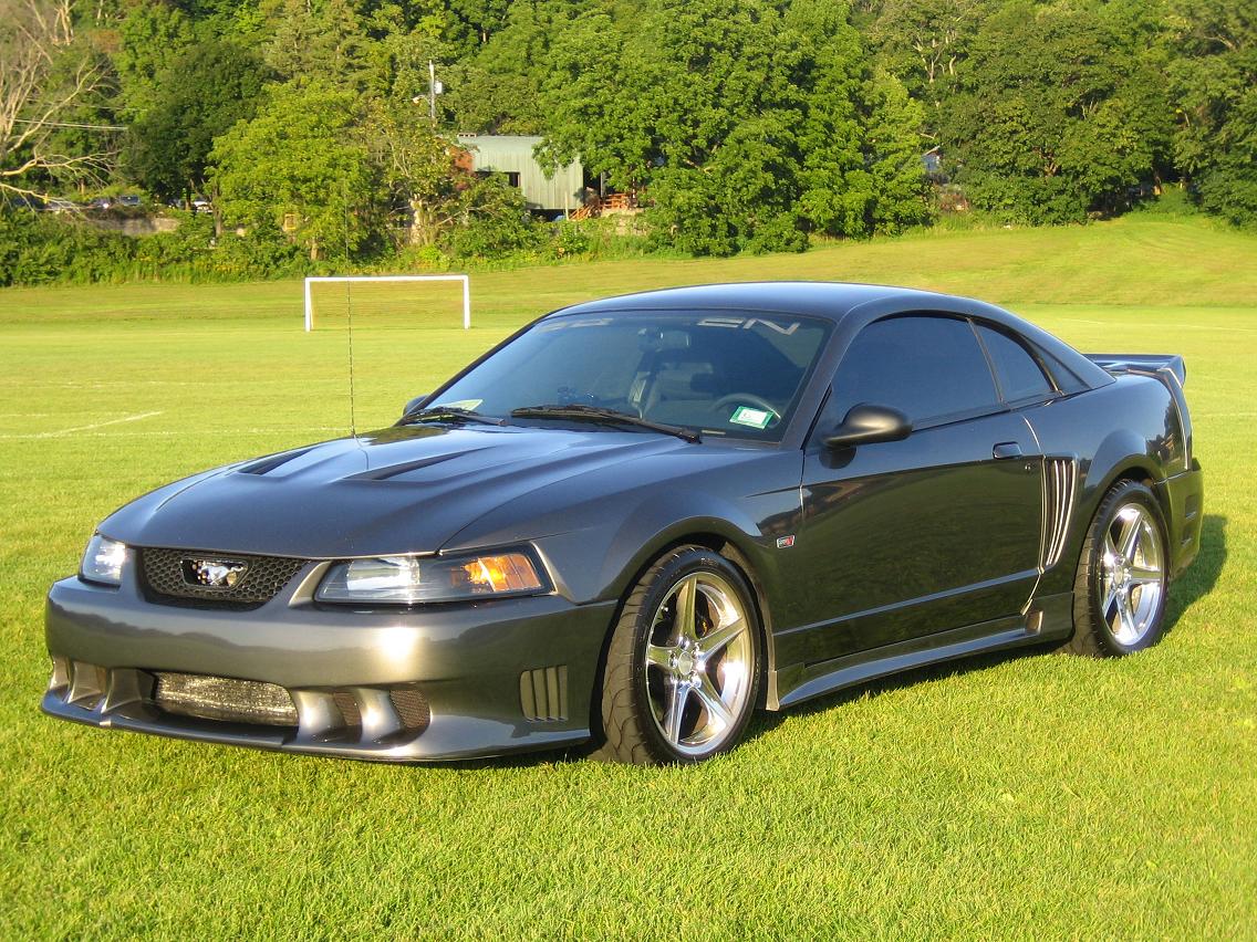 Saleen Mustang S281 Superchaged