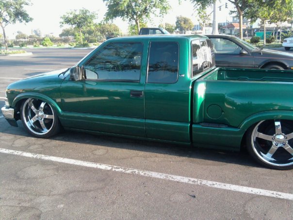 Chevrolet S-10 LS 43 Cab Sidestep