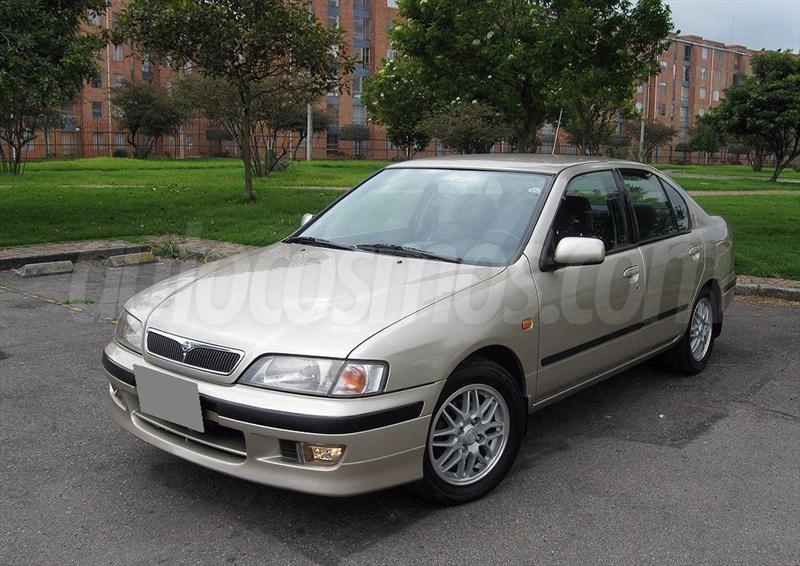 Nissan Primera 20 GXE