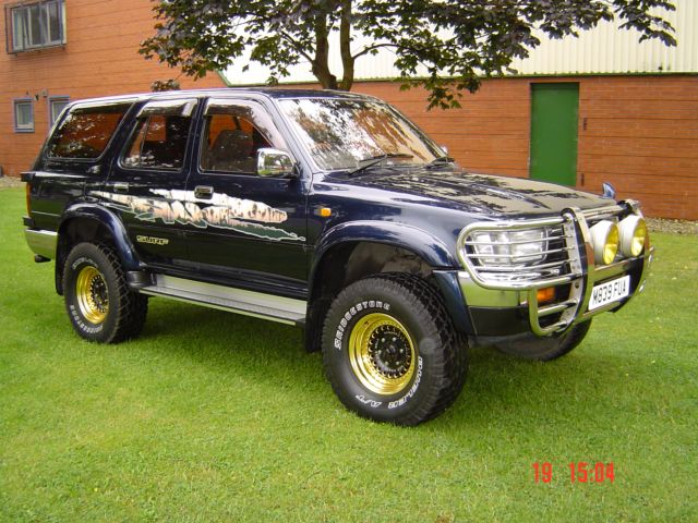 Toyota Hilux Surf SSR-X