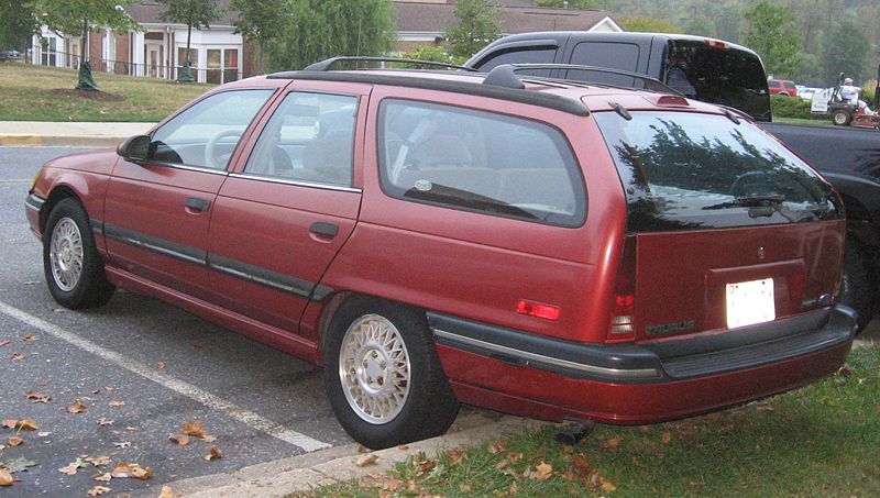 Ford Taurus Station Wagon