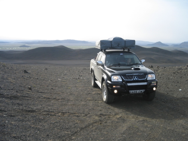 Mitsubishi L200 CRS Dakar Mid Cab