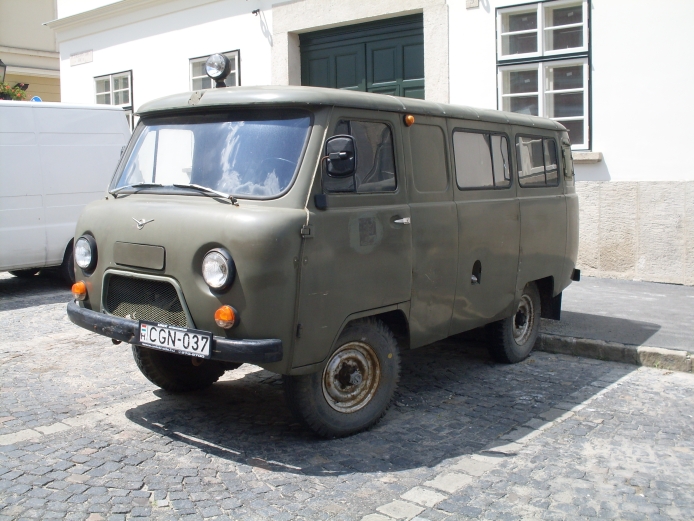 UAZ UAZ 452