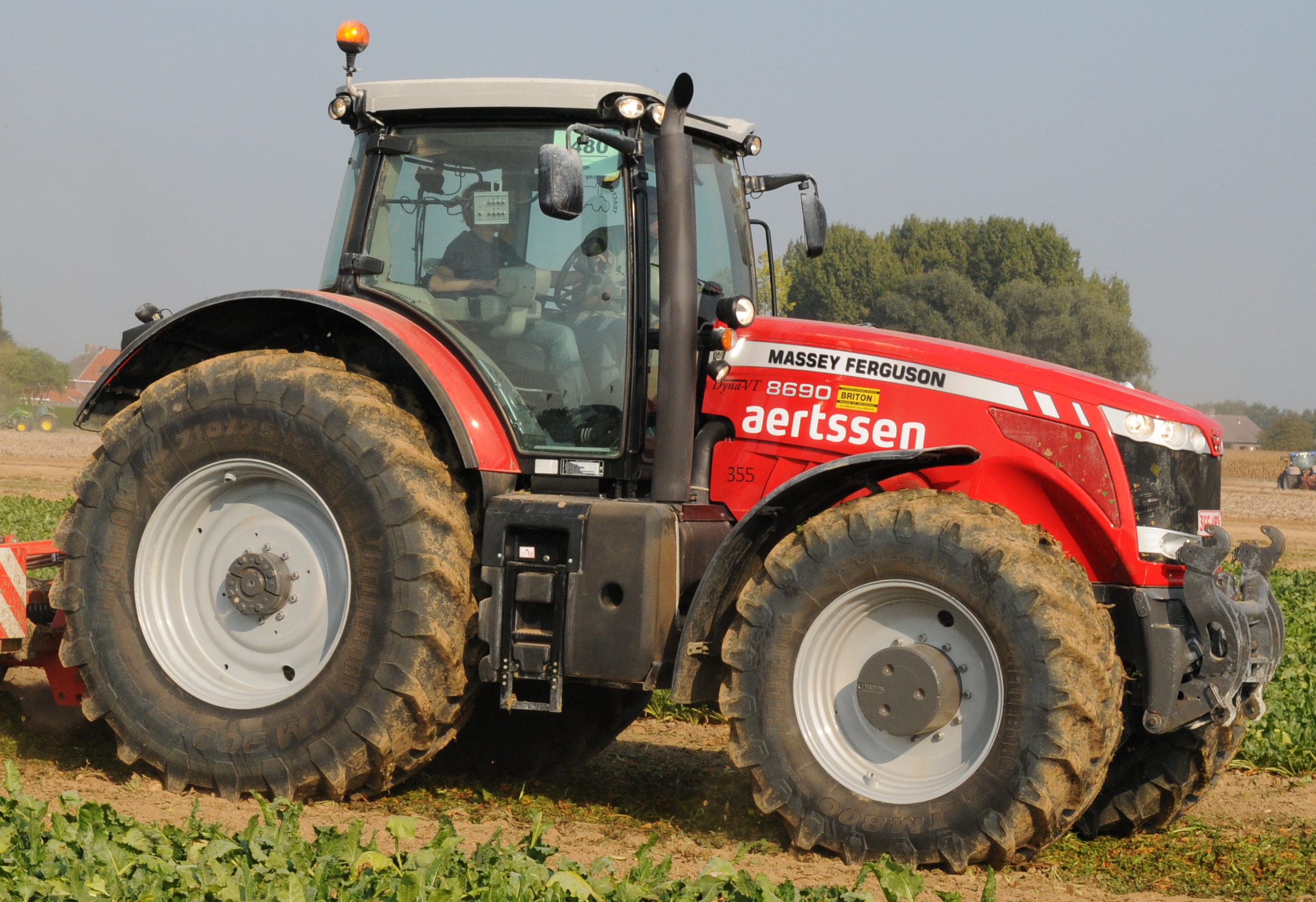 Massey Ferguson 8690