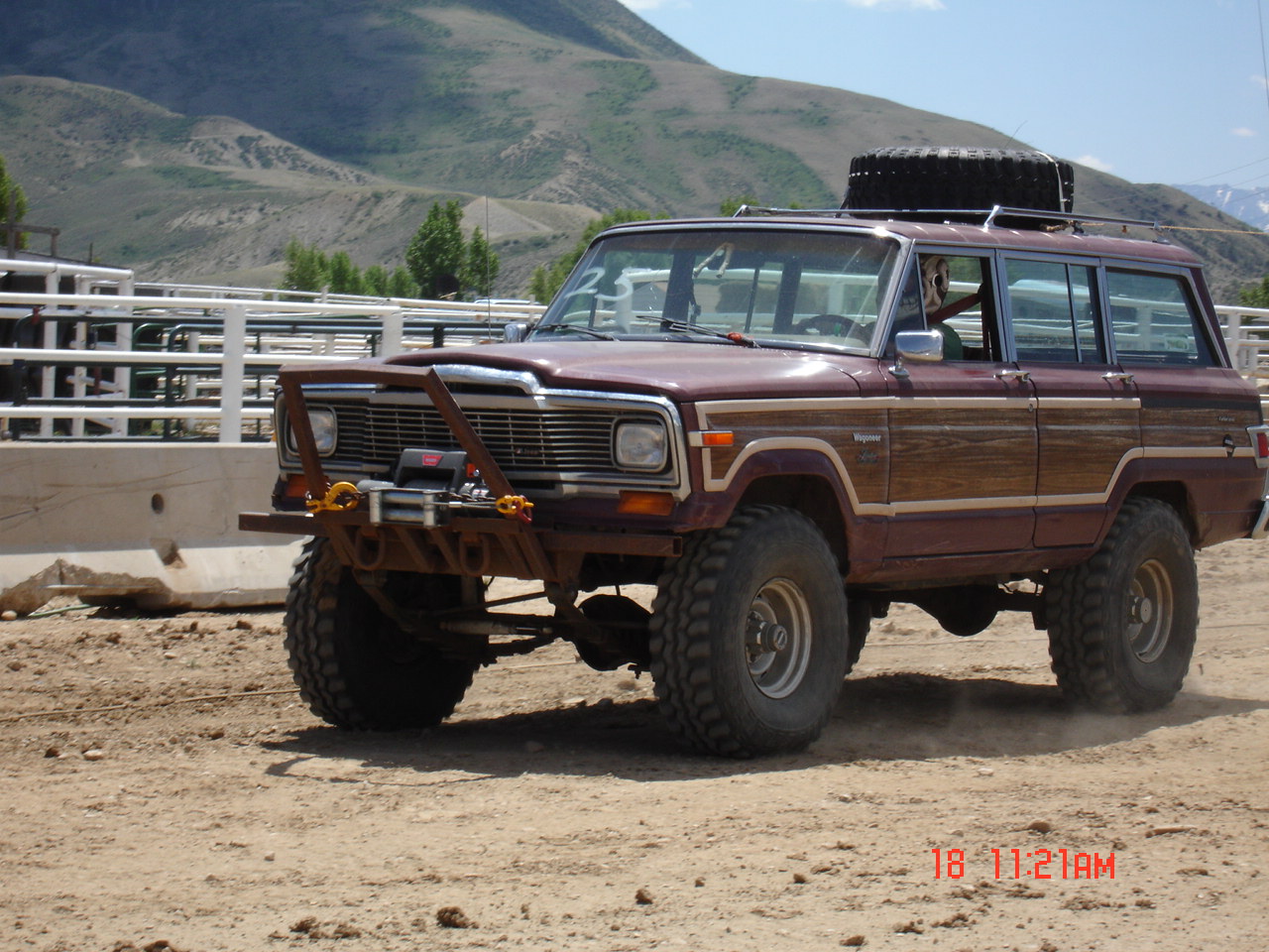 Jeep Wagoneer