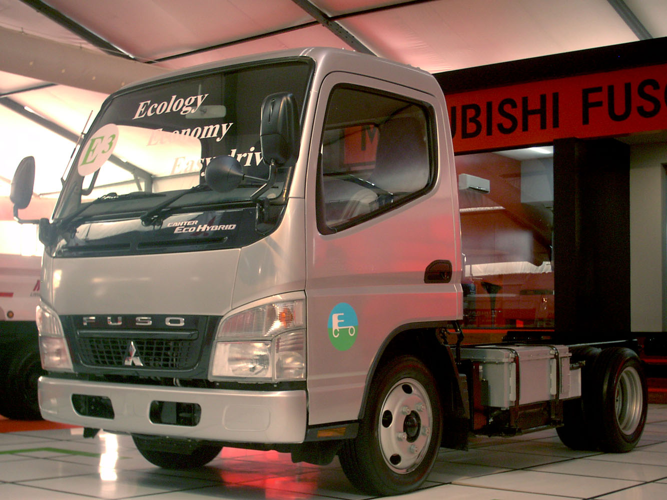 Mitsubishi Fuso Canter E3 Eco Hybridpicture 8 , reviews