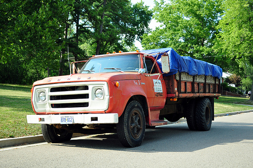 Dodge 700