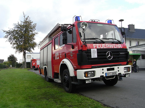 Mercedes-Benz 1222