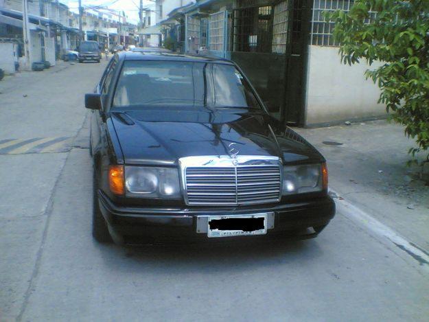 Mercedes-Benz 230E