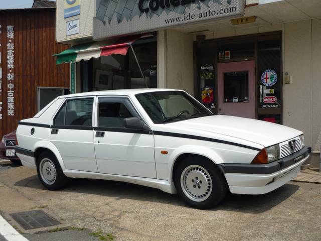 Alfa Romeo 75 Twin Spark 20