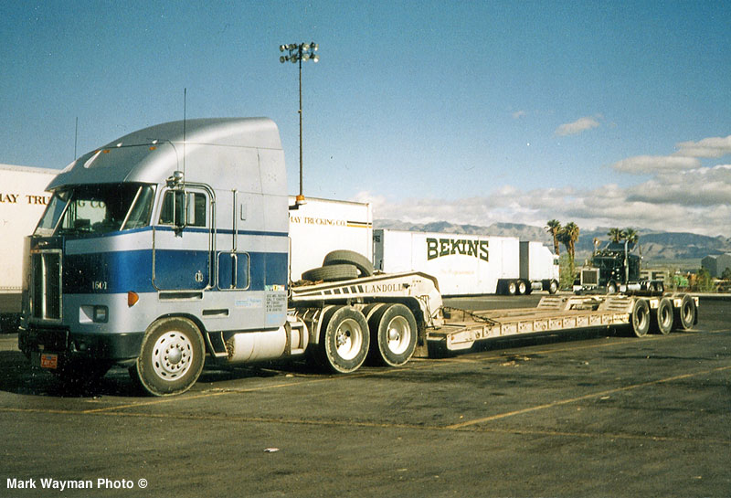 Peterbilt 372