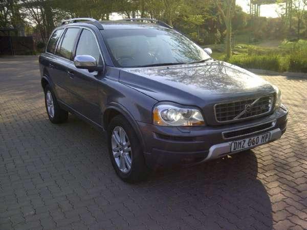 Volvo XC90 44L V8