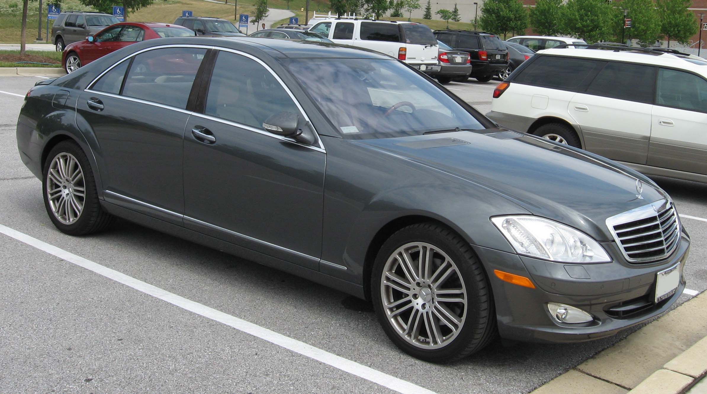 Mercedes-Benz S 550