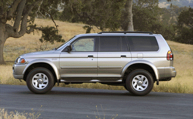 Mitsubishi Montero Sport XLS 4WD