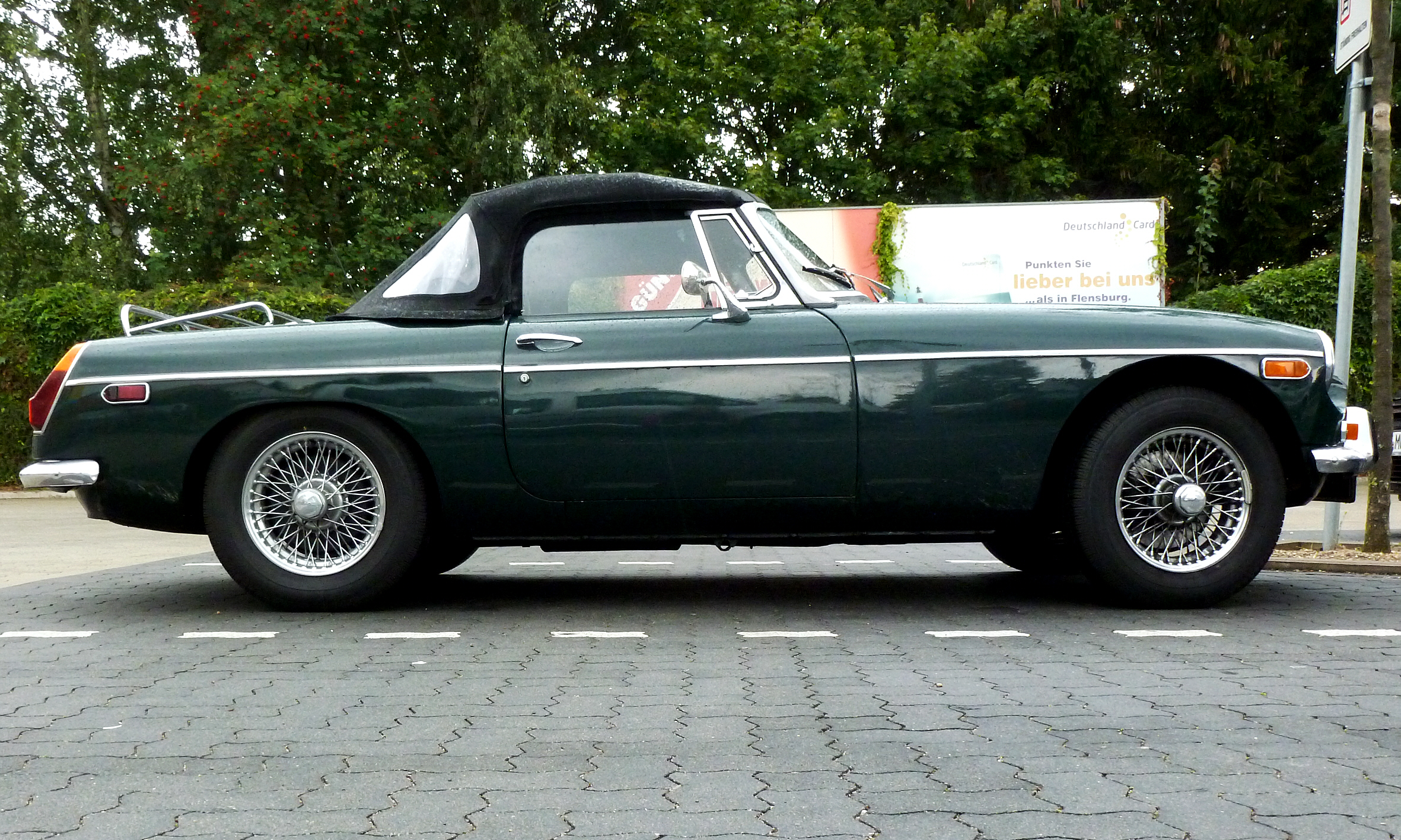 MG B roadster