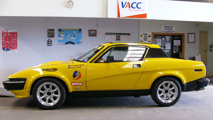 Triumph TR8