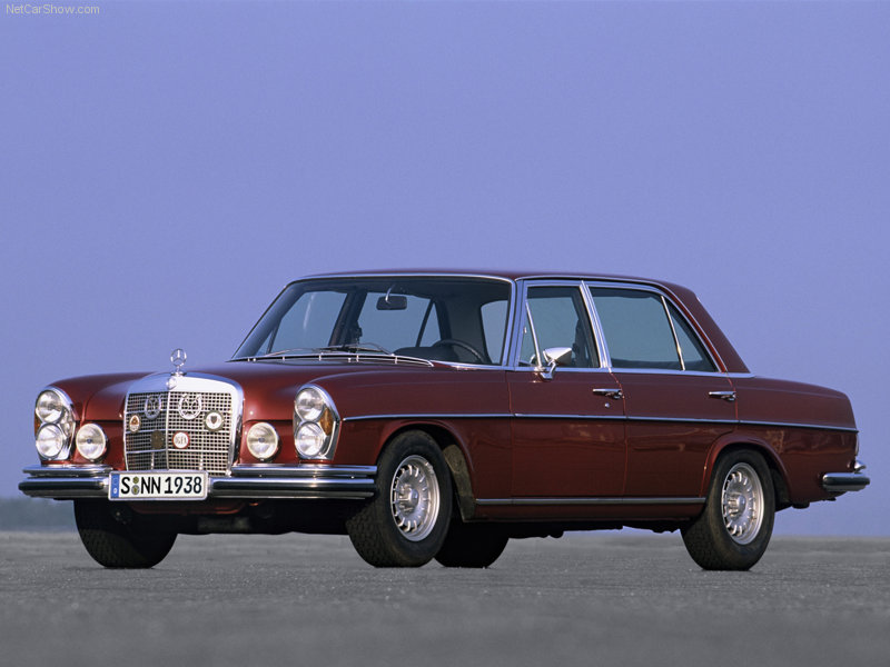 Mercedes-Benz 300SEL 35