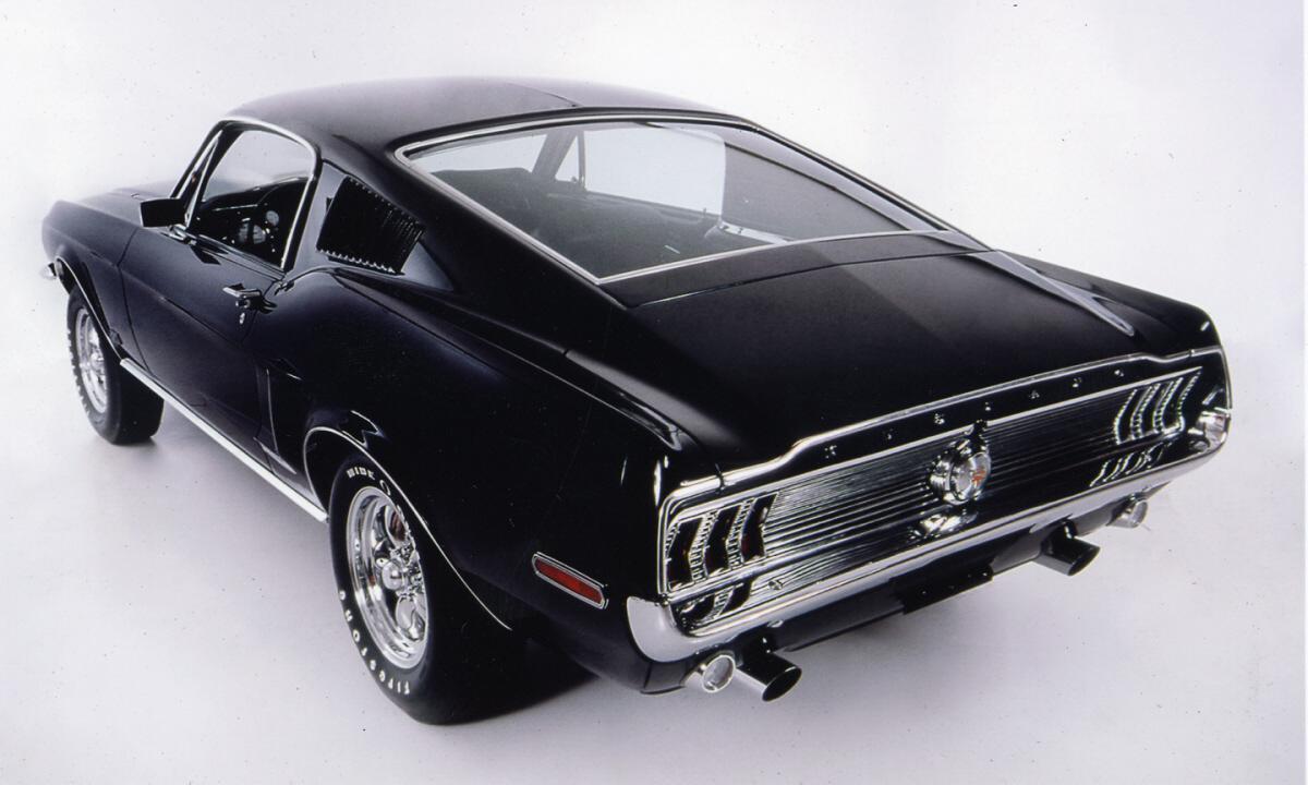 Ford Mustang GT 428 Cobra Jet fastback