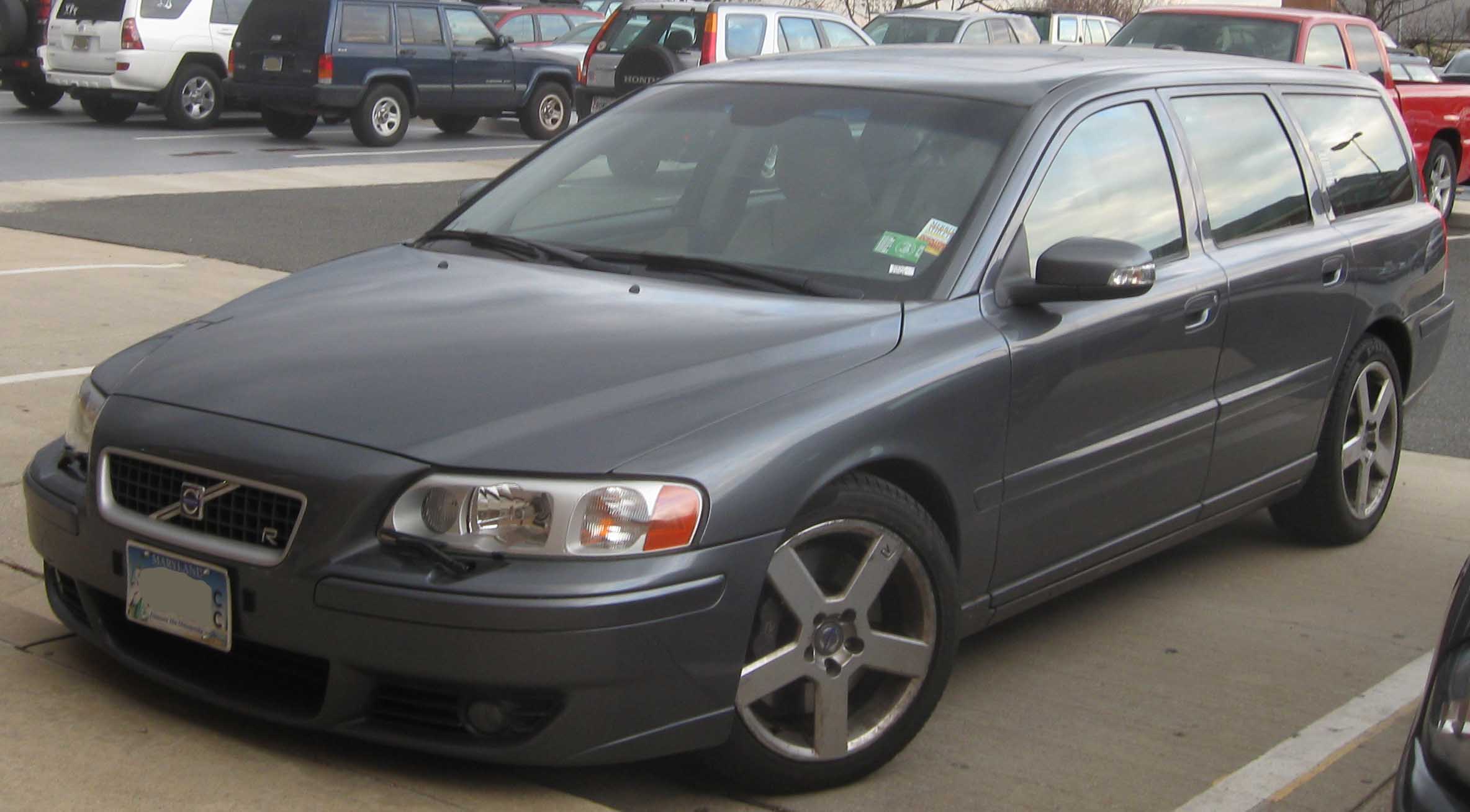 Volvo V70 R