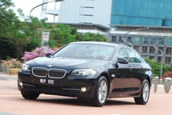 BMW 523i