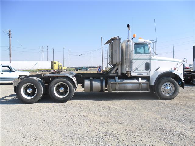 Freightliner SD120