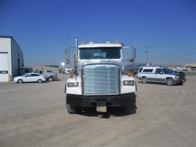 Freightliner SD120