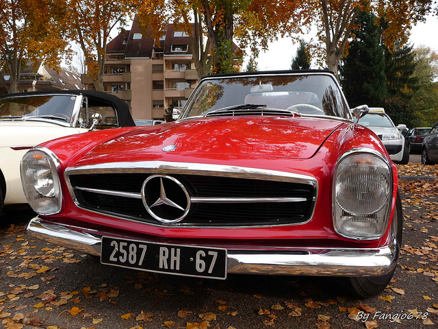 Mercedes-Benz 230 SL Cabriolet