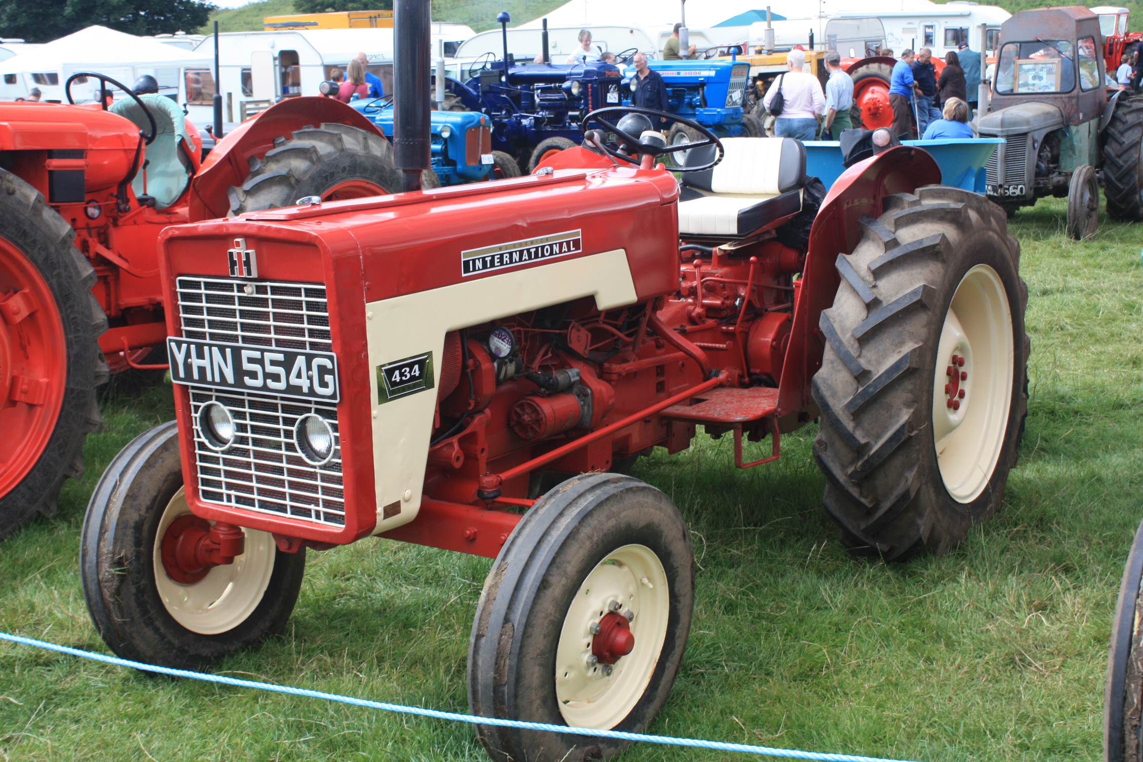 International Harvester 434