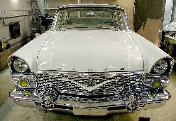 GAZ 13