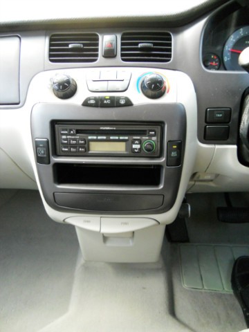 Hyundai Elantra 16 GL Liftback