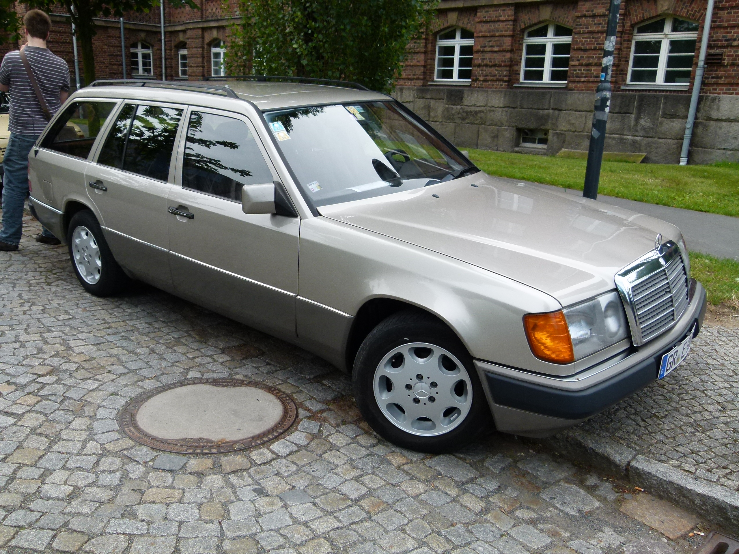 Mercedes-Benz 230 TE