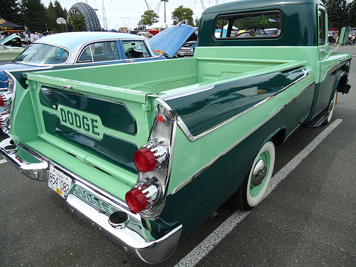 Dodge 100 Sweptside Pickup