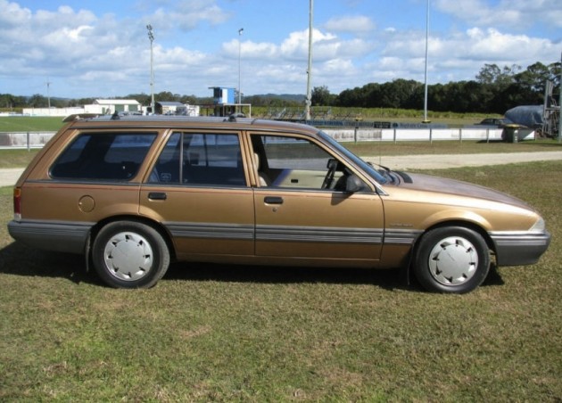 Holden Commodore SL