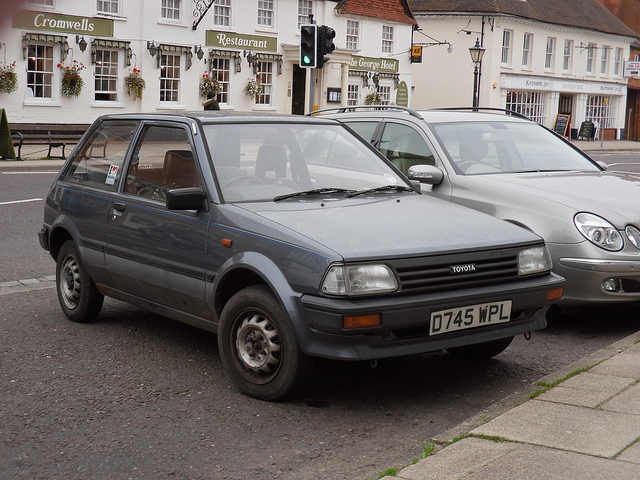 Toyota Starlet 13