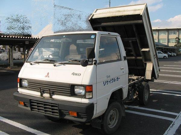 Mitsubishi Delica Flat Truck